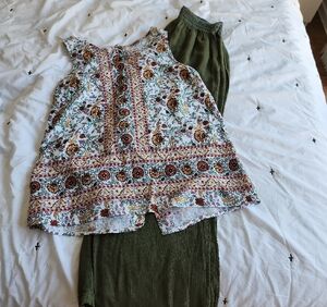 2pc Floral Sleeveless Top and Green Pants With Side Slits On Bothside Set